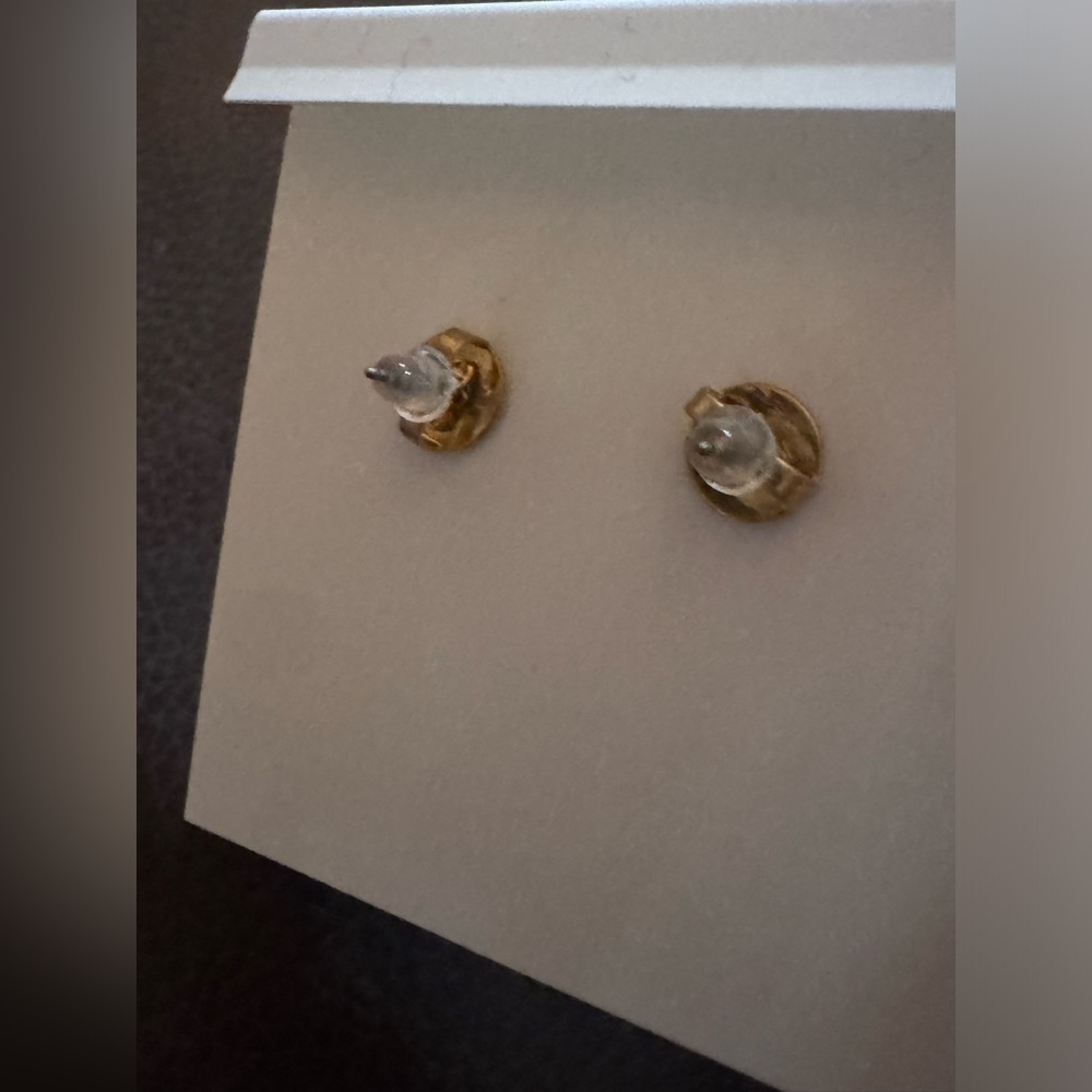 Tory Burch New Gold-Tone Logo Purple Resin Stud Earrings - Picture 9 of 9